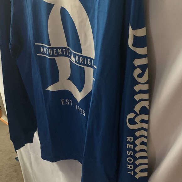 DISNEYLAND RESORT Authentic Original Long Sleeve Tee in Navy Sz MEDIUM - Picture 3 of 4